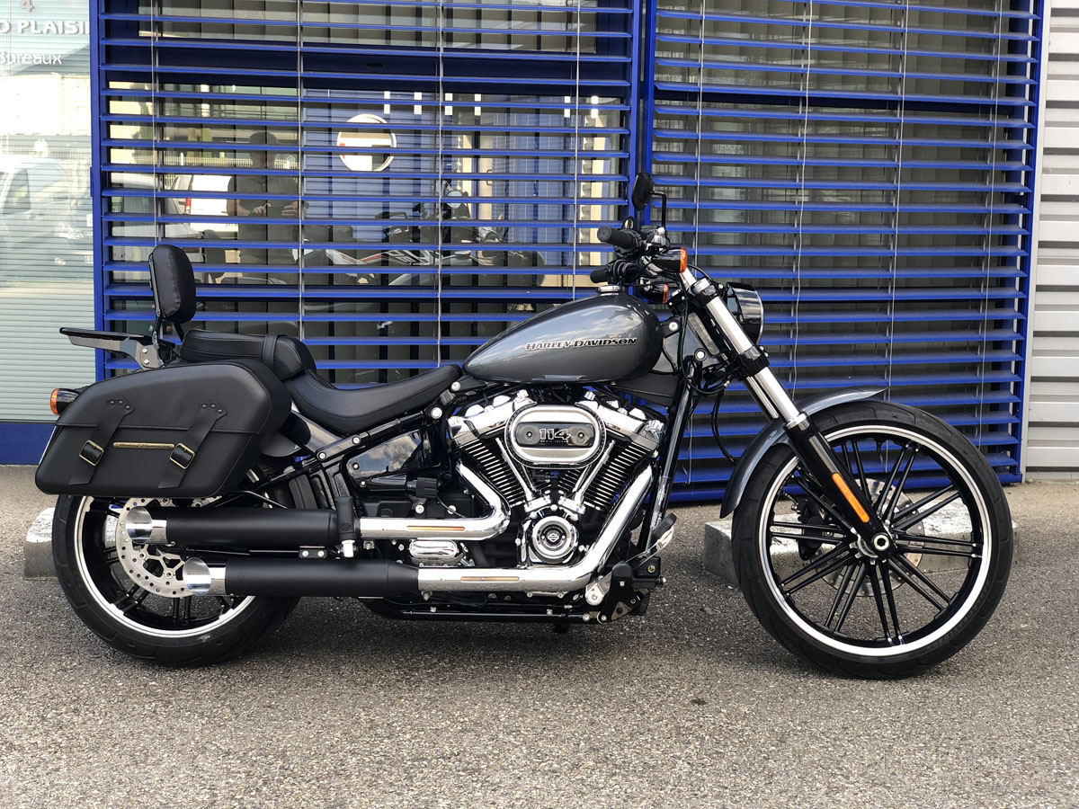 Harley Davidson Breakout 114 motorcycle rental