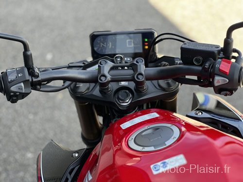 Honda CB 500 Motorradvermietung Frankreich