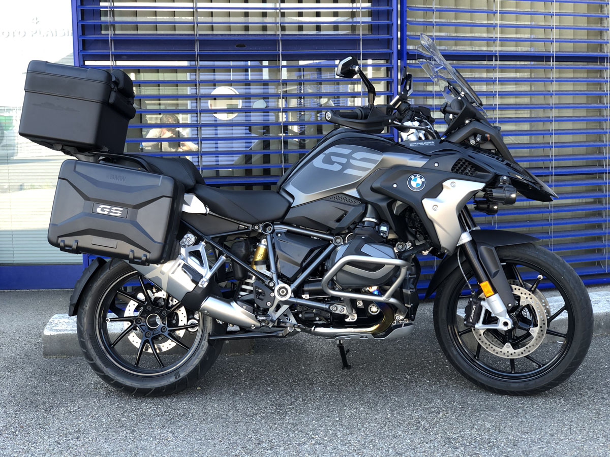 BMW R1250GS Pro motorcycle rental