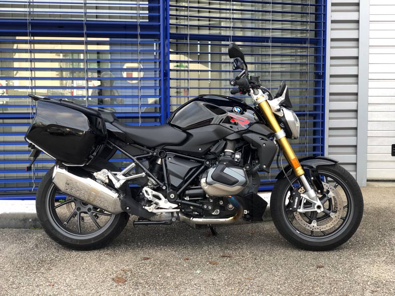 BMW R1250R motorcycle rental
