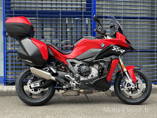 BMW S1000XR Pro motorcycle rental